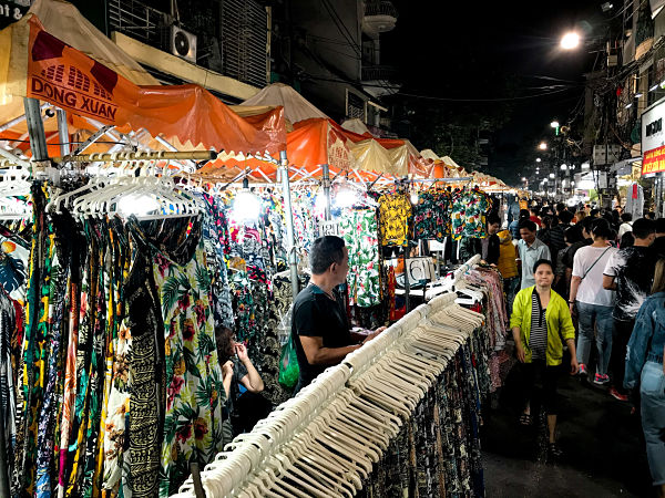 night-market-hanoi
